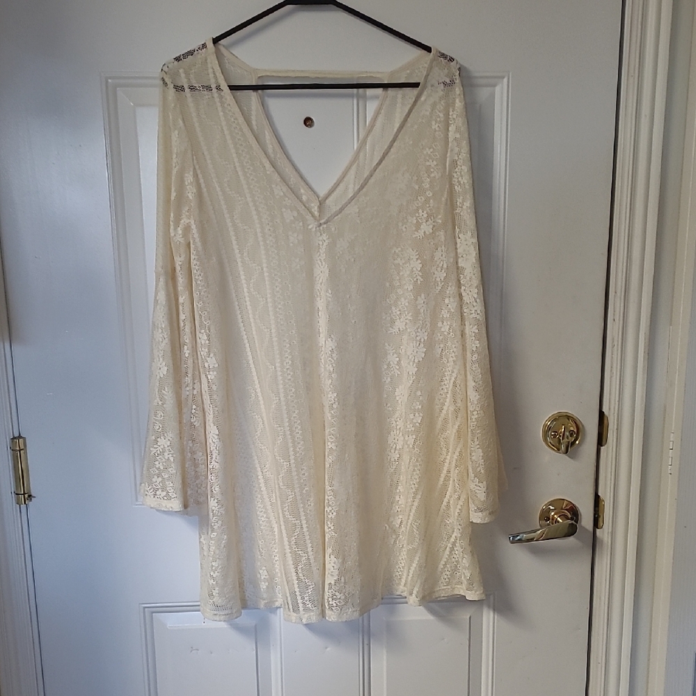 Chic Ivory Lace V-Neck Tunic
